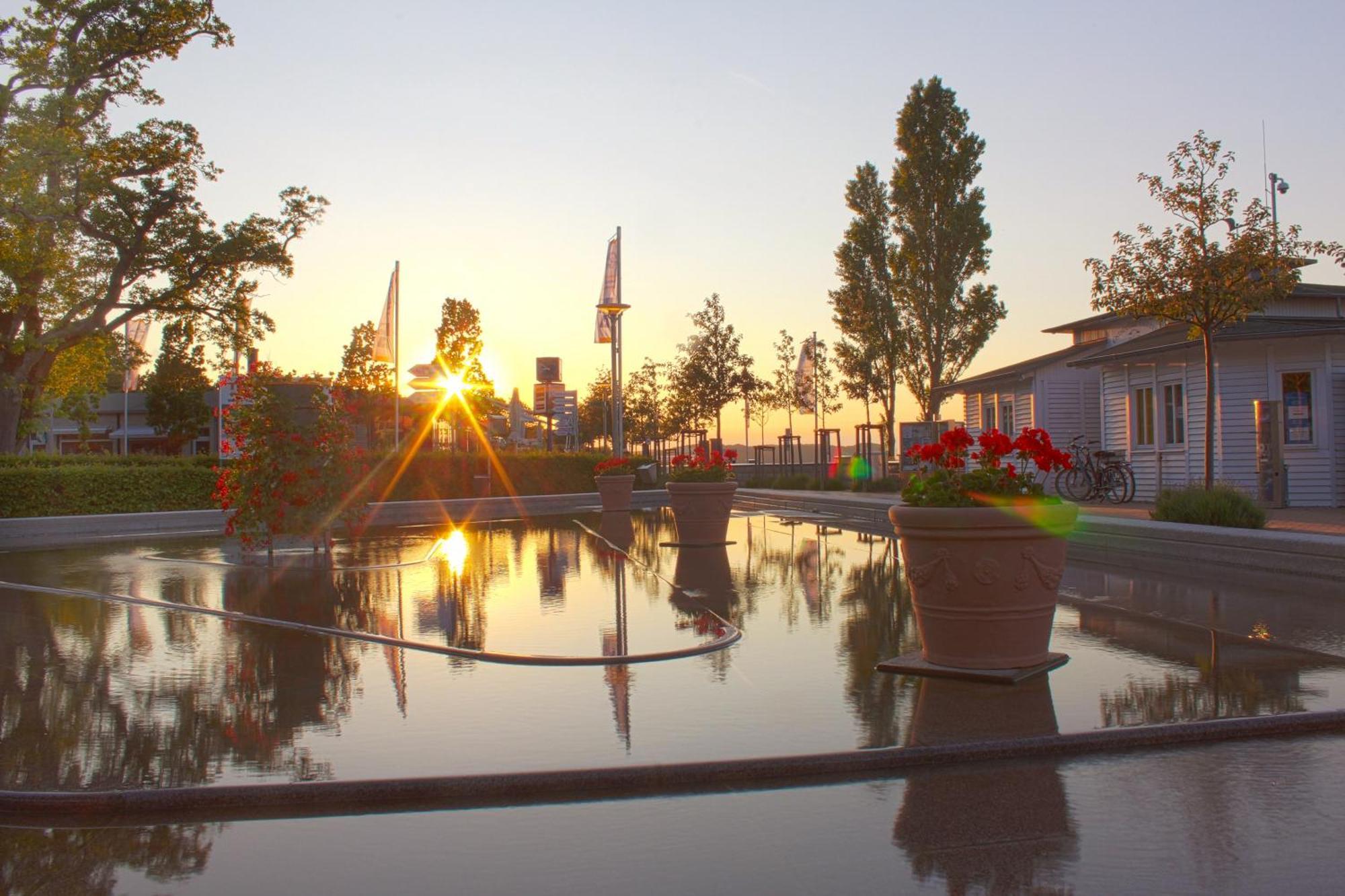 Fewo Mit Terrasse, Gratis Nutzung Vom Ahoi Erlebnisbad Und Sauna In Sellin - Haus Blick Zur See Fewo 13 Goehren  Luaran gambar